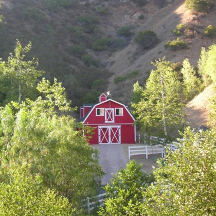 24x36 Gambrel Red Barn in Agoura CA